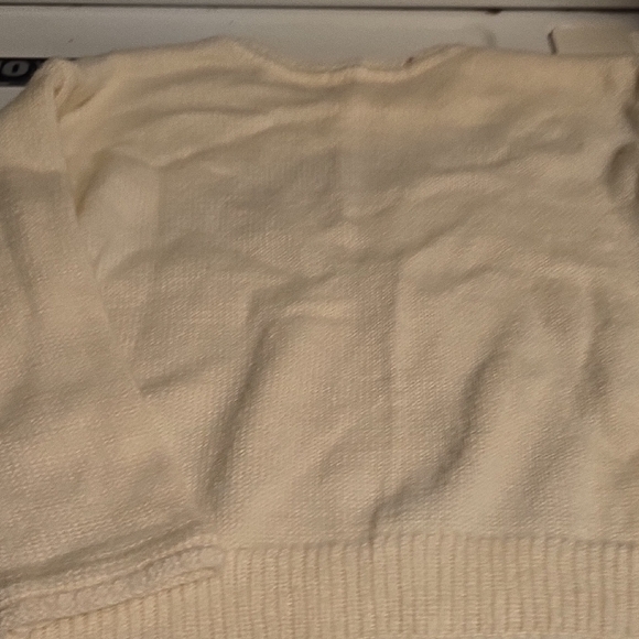 Copper Key Cream Sweater with Multicolor rainbow Stripes. Girls size 6. - Picture 4 of 4